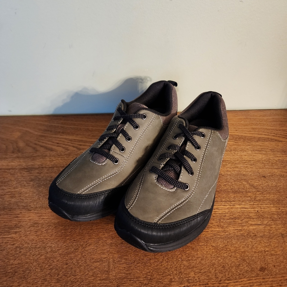 Easy Spirit Solana Leather Oxford